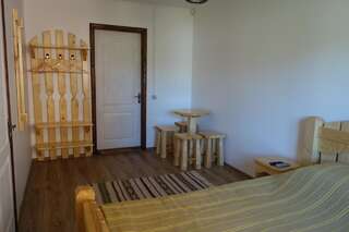 Мини-отель Pogar Inn Славское Четырехместный номер-2